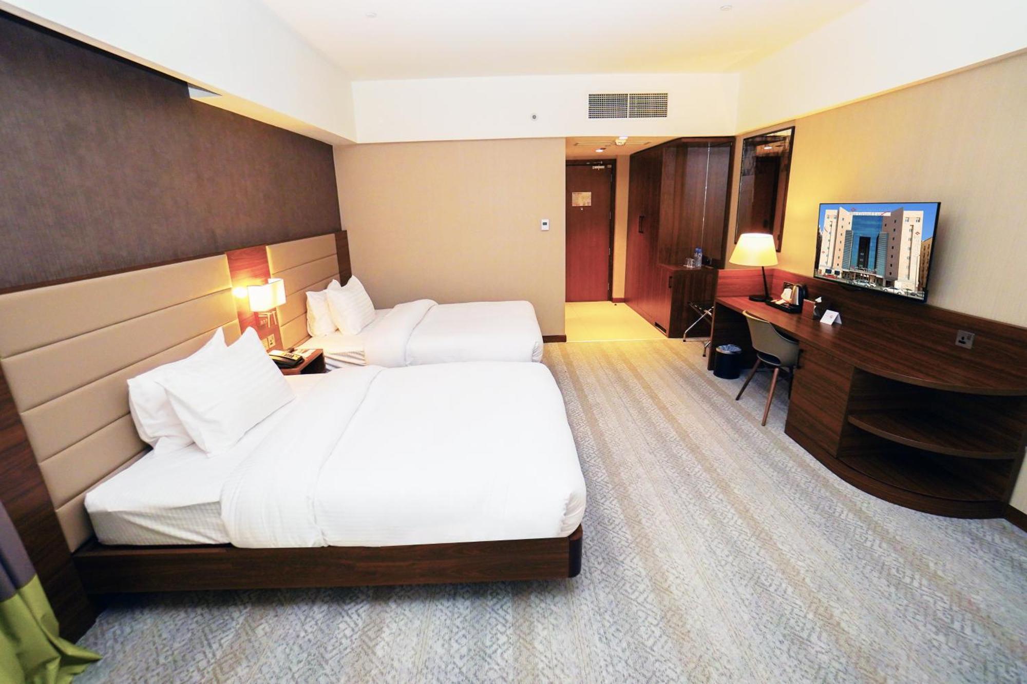 The Grand Lux Hotel 5*